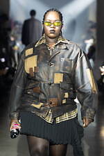 ダブレット 2025年秋冬コレクション - 毒をもって毒を制す、“欠陥”の価値転換｜写真44