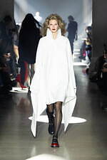 ダブレット 2025年秋冬コレクション - 毒をもって毒を制す、“欠陥”の価値転換｜写真64