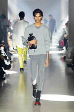 ダブレット 2025年秋冬コレクション - 毒をもって毒を制す、“欠陥”の価値転換｜写真67