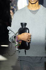 ダブレット 2025年秋冬コレクション - 毒をもって毒を制す、“欠陥”の価値転換｜写真68