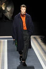 ランバン 2025年秋冬コレクション - ピーター・コッピングのデビューショー、現代生活のシックさ｜写真18