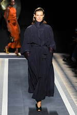 ランバン 2025年秋冬コレクション - ピーター・コッピングのデビューショー、現代生活のシックさ｜写真20