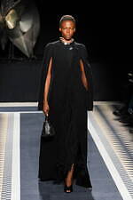 ランバン 2025年秋冬コレクション - ピーター・コッピングのデビューショー、現代生活のシックさ｜写真24