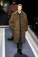 ランバン 2025年秋冬コレクション - ピーター・コッピングのデビューショー、現代生活のシックさ｜写真29