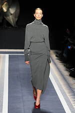 ランバン 2025年秋冬コレクション - ピーター・コッピングのデビューショー、現代生活のシックさ｜写真35