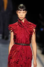 ランバン 2025年秋冬コレクション - ピーター・コッピングのデビューショー、現代生活のシックさ｜写真37