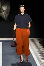 ランバン 2025年秋冬コレクション - ピーター・コッピングのデビューショー、現代生活のシックさ｜写真42