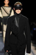 ランバン 2025年秋冬コレクション - ピーター・コッピングのデビューショー、現代生活のシックさ｜写真49