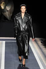 ランバン 2025年秋冬コレクション - ピーター・コッピングのデビューショー、現代生活のシックさ｜写真51