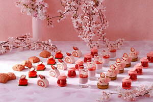 ホテル インターコンチネンタル 東京ベイ「苺×桜」アフタヌーンティー、桜の花びら風ぷるぷるジュレも｜写真2