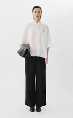 “ふわっと”チュール広がるニットドレス＆手書きフラワー柄トップスなど、JNBY25年春夏の新作｜写真2