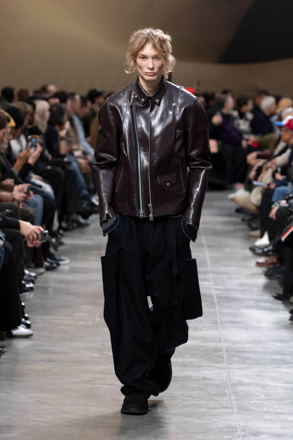 サカイ(sacai) 2025-26年秋冬ウィメンズ&メンズコレクション サカイ(sacai) 2025-26年秋冬ウィメンズ&メンズコレクション