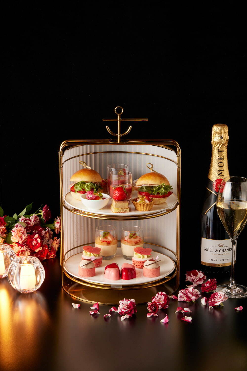 ウェスティンホテル横浜のバレンタインアフタヌーンティー、苺×ショコラのタルトやハートチョコ入りパフェ｜写真16