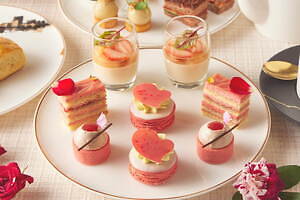 ウェスティンホテル横浜のバレンタインアフタヌーンティー、苺×ショコラのタルトやハートチョコ入りパフェ|写真12