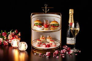 ウェスティンホテル横浜のバレンタインアフタヌーンティー、苺×ショコラのタルトやハートチョコ入りパフェ|写真15