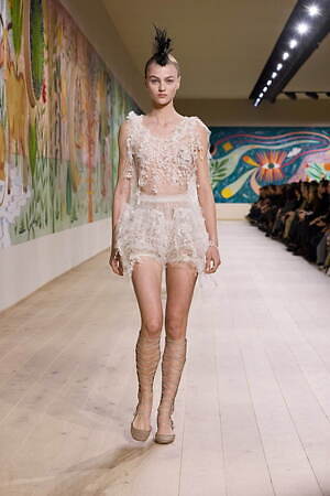 ディオール オートクチュール(DIOR  Haute Couture) 2025年春夏ウィメンズコレクション  - 写真18