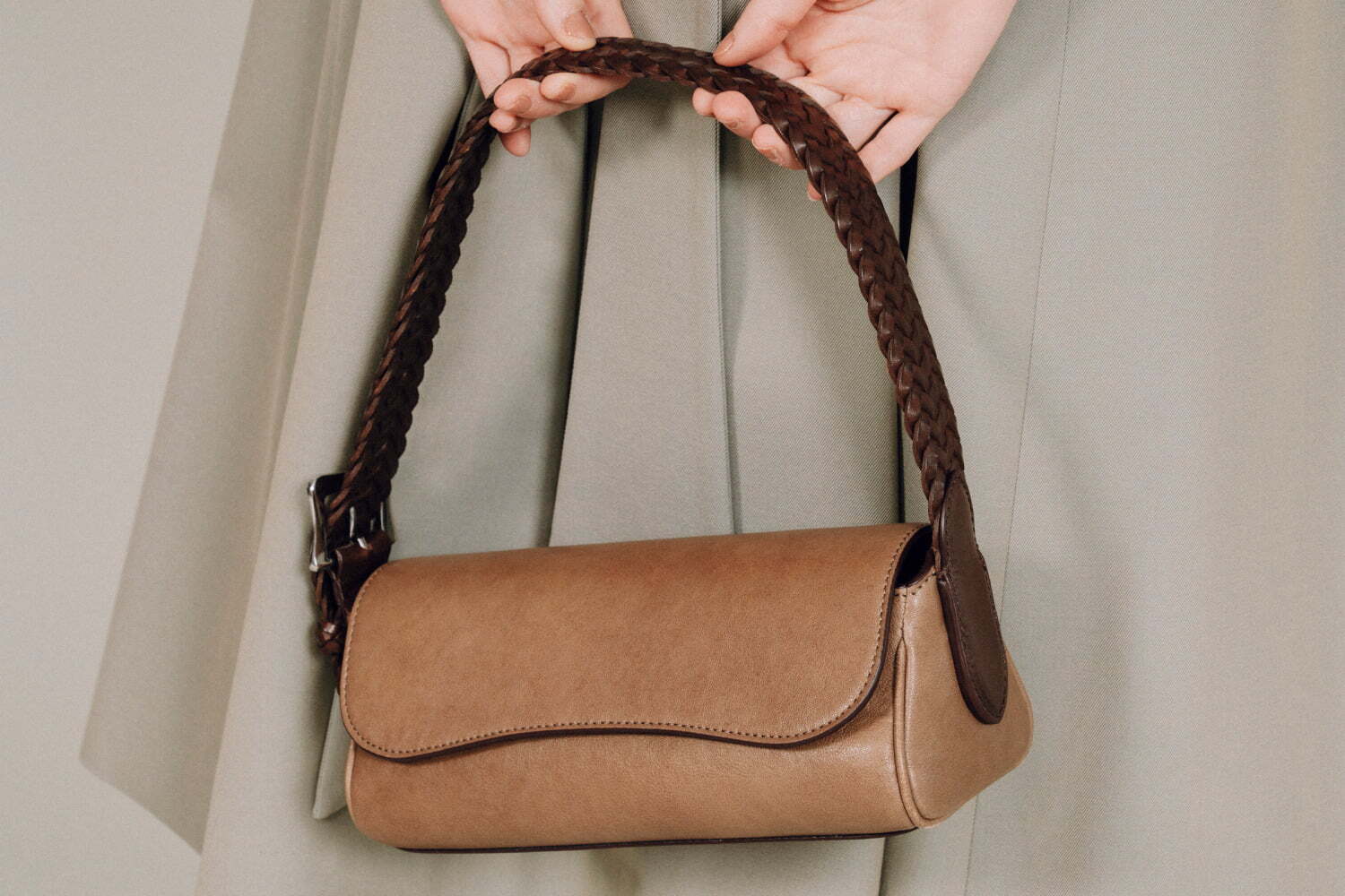 カゴバッグ｜ジェイ＆エム デヴィッドソン“手編みメッシュレザー”の新作バッグ、矢筒着想の「クイバー」など