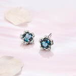 4℃の桜ジュエリー、“花びら舞う”ローズクォーツネックレスや“夜桜”ピアスなど｜写真24