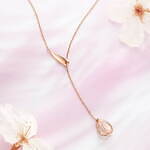 4℃の桜ジュエリー、“花びら舞う”ローズクォーツネックレスや“夜桜”ピアスなど｜写真3