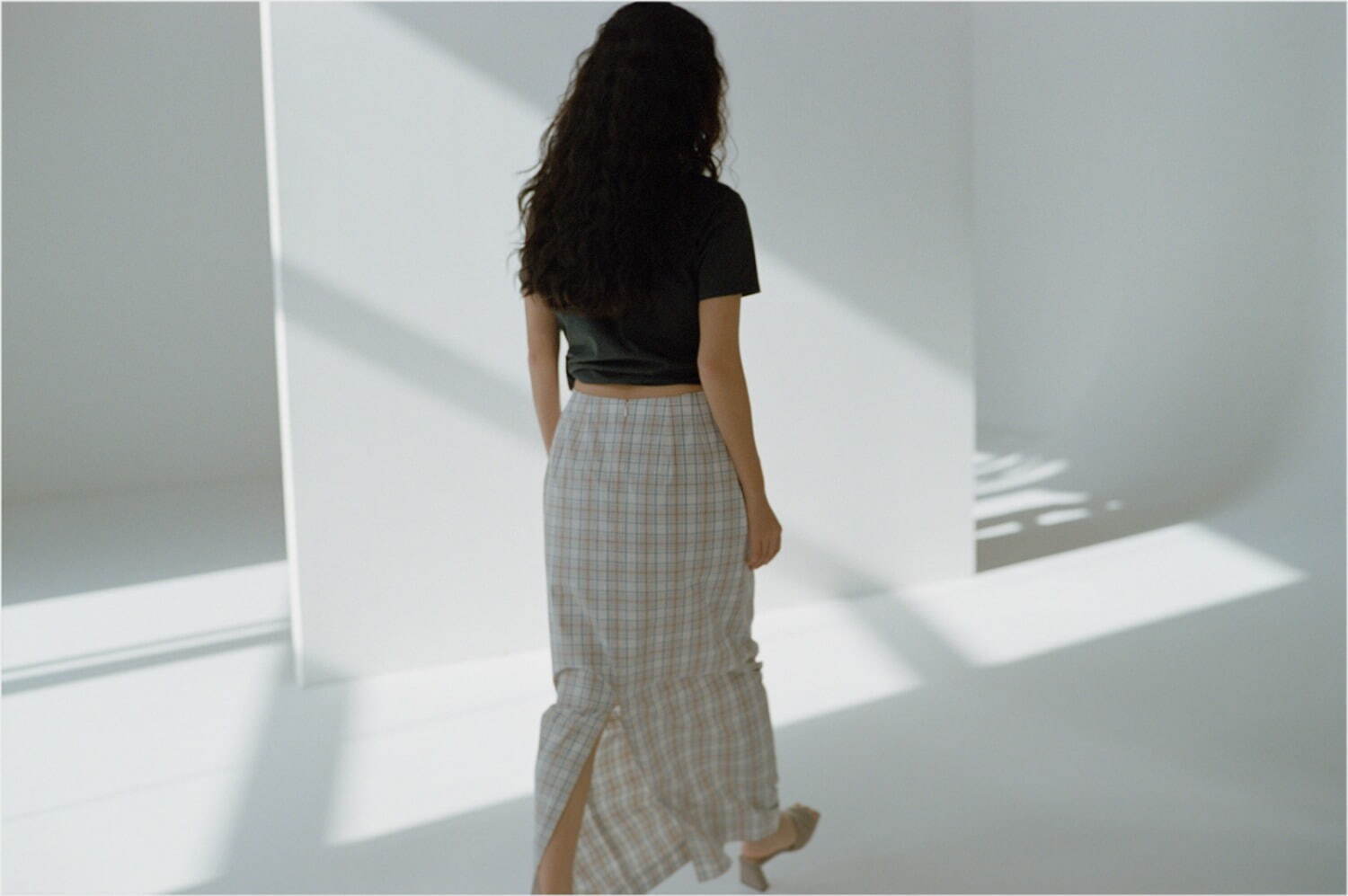 フジ(FUJI) 2025年春夏ウィメンズ&メンズコレクション  - 写真3
