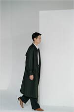 フジ 2025年春夏コレクション、旅の心地良くリラックスしたムードを表現｜写真23