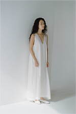 フジ 2025年春夏コレクション、旅の心地良くリラックスしたムードを表現｜写真28