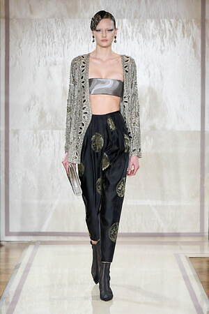 ジョルジオ アルマーニ プリヴェ(GIORGIO ARMANI PRIVÉ) 2025年春夏ウィメンズコレクション  - 写真18