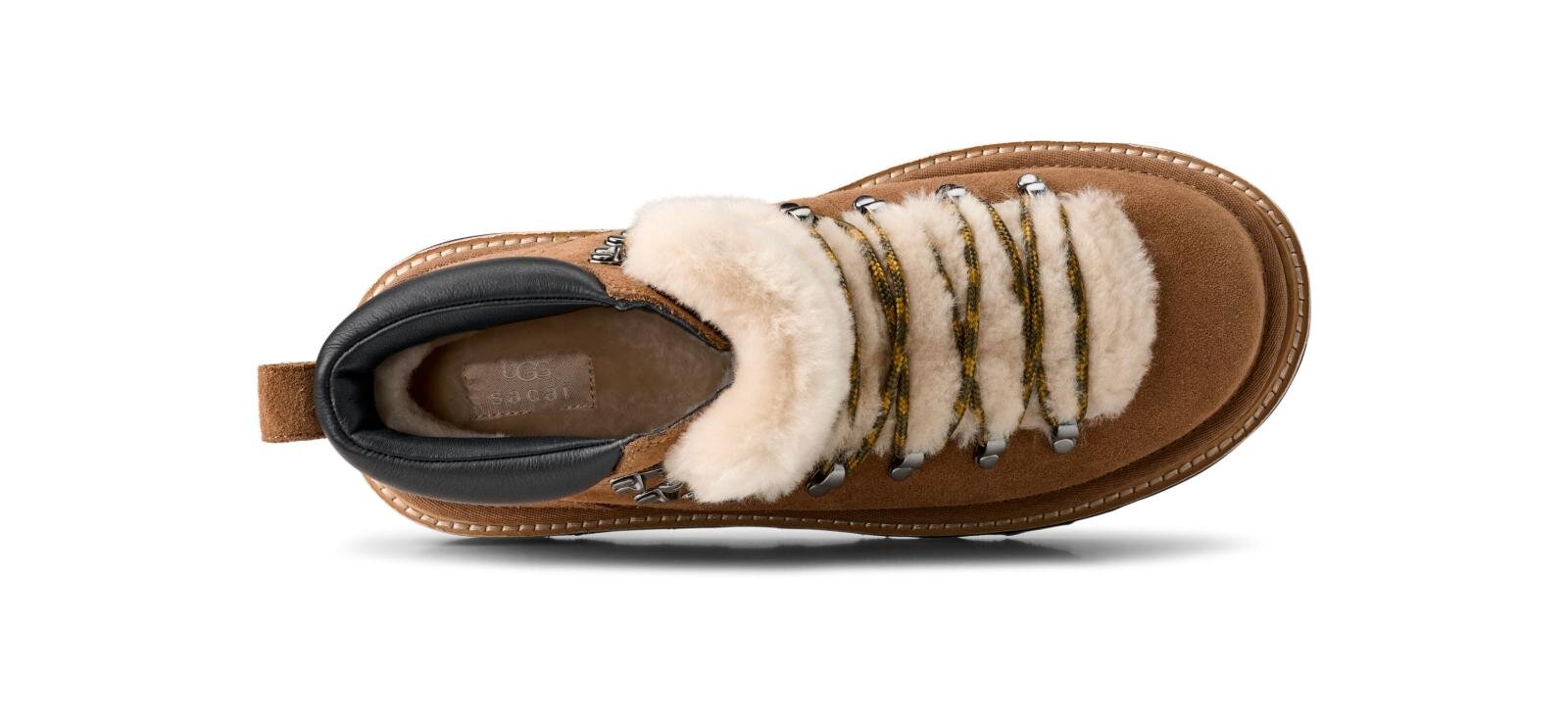 UGG & sacaiのローファー＆ブーツ、もこもこシアリングでボリュームアップ｜写真20