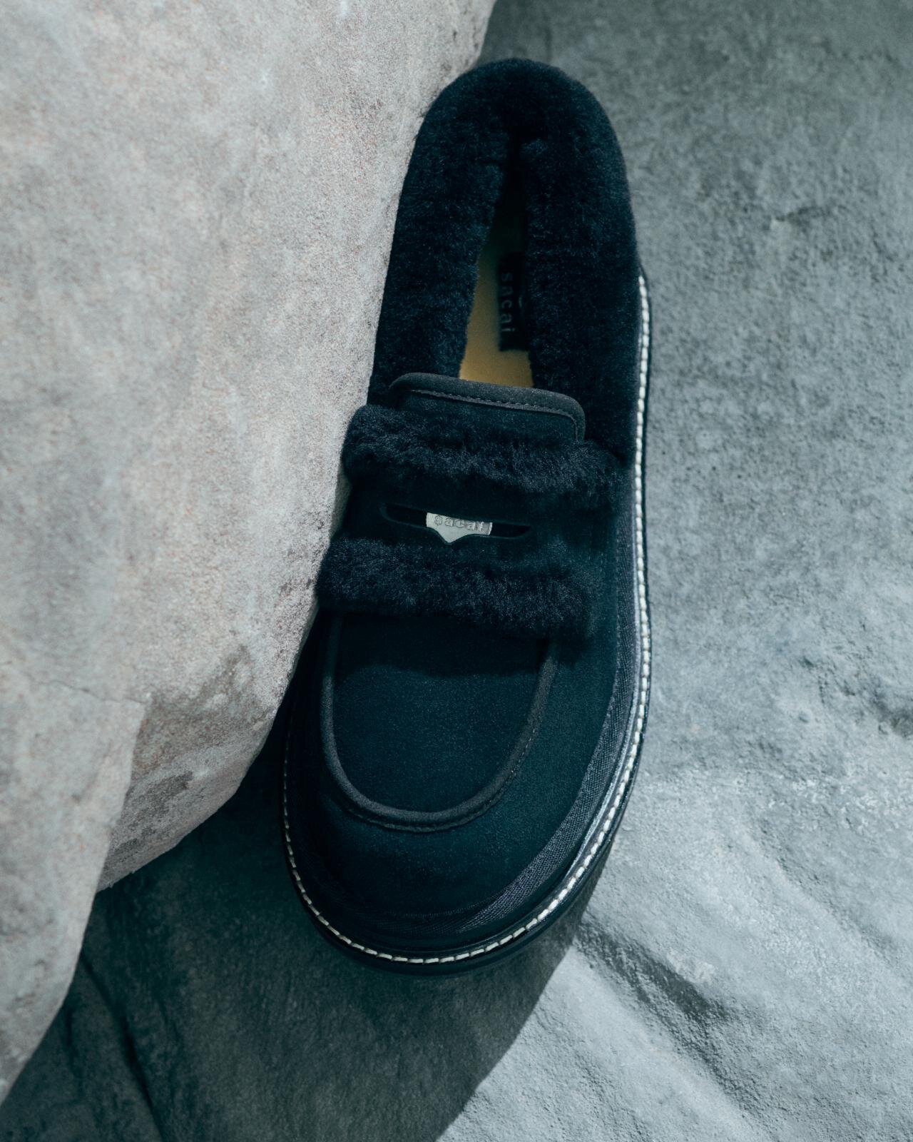 写真6/42｜UGG & sacaiのローファー＆ブーツ、もこもこ