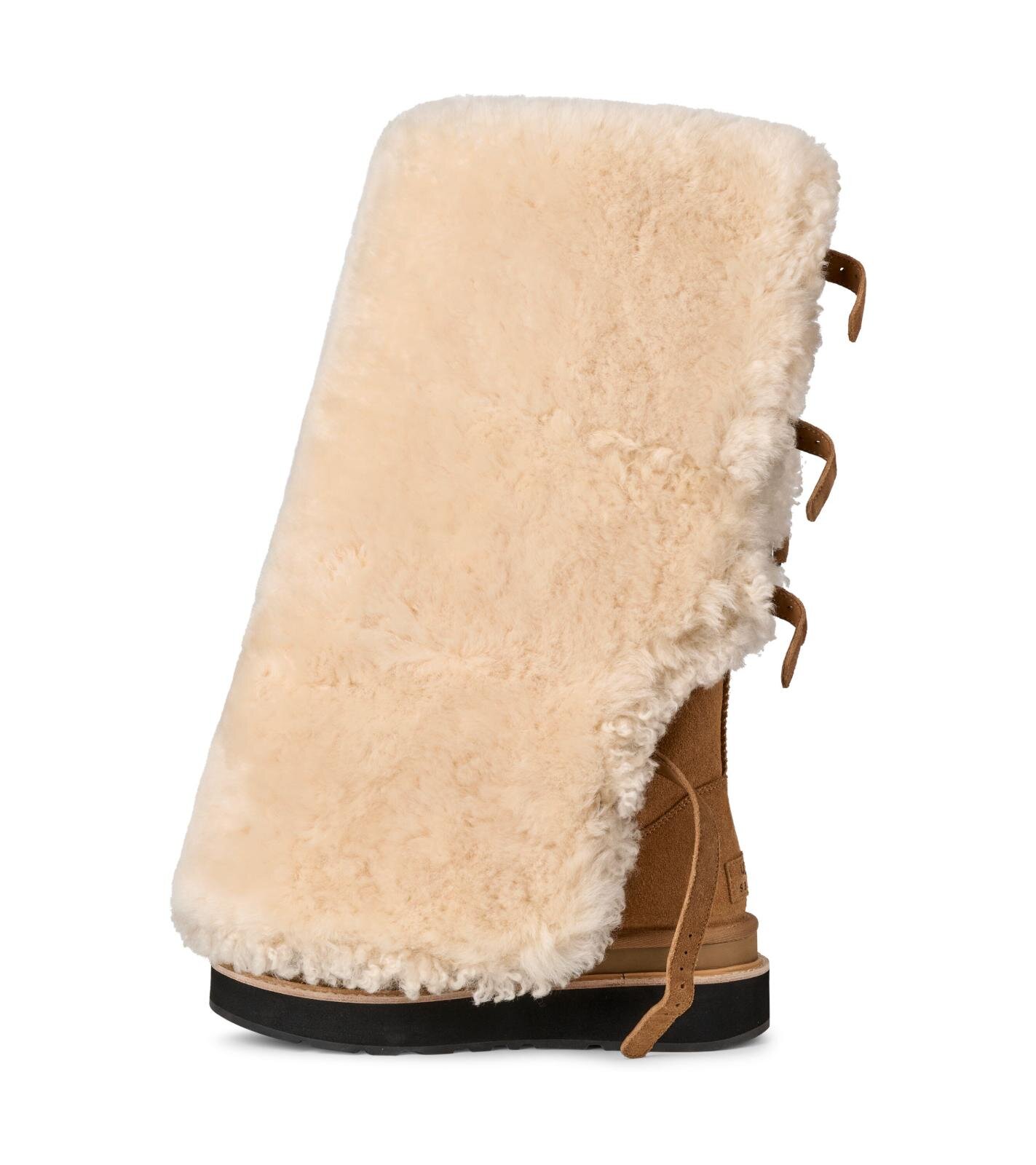 UGG & sacaiのローファー＆ブーツ、もこもこシアリングでボリュームアップ｜写真33