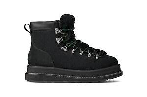 UGG & sacaiのローファー＆ブーツ、もこもこシアリングでボリュームアップ｜写真12