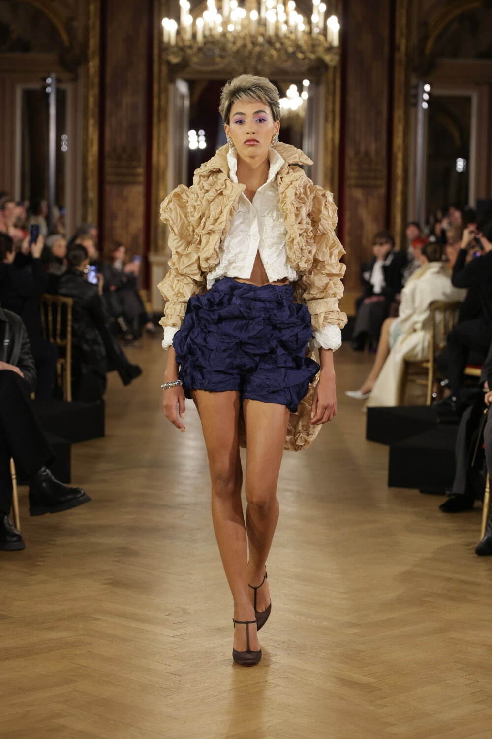 ヴィクター＆ロルフ オートクチュール(VIKTOR & ROLF Haute Couture) 2025年春夏ウィメンズコレクション  - 写真7