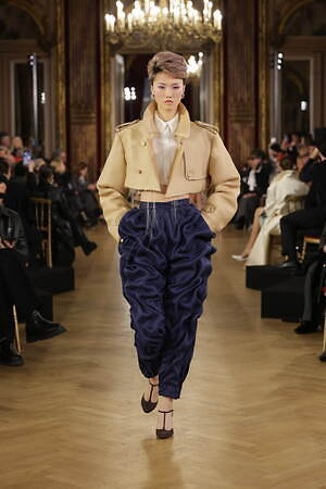 ヴィクター＆ロルフ オートクチュール(VIKTOR & ROLF Haute Couture) 2025年春夏ウィメンズコレクション  - 写真11