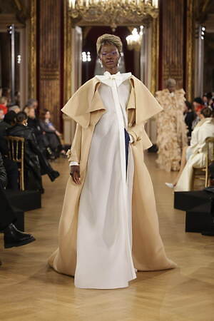 ヴィクター＆ロルフ オートクチュール(VIKTOR & ROLF Haute Couture) 2025年春夏ウィメンズコレクション  - 写真20