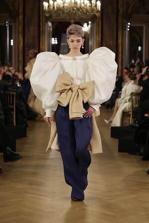 ヴィクター＆ロルフ オートクチュール(VIKTOR & ROLF Haute Couture) 2025年春夏ウィメンズコレクション  - 写真22