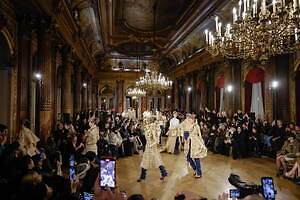 ヴィクター＆ロルフ オートクチュール(VIKTOR & ROLF Haute Couture) 2025年春夏ウィメンズコレクション  - 写真26