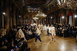 ヴィクター＆ロルフ オートクチュール(VIKTOR & ROLF Haute Couture) 2025年春夏ウィメンズコレクション  - 写真28