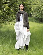 バブアー×アーデムのアウターウェア、薔薇の花プリント＆タータンチェックのジャケット｜写真5