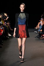 アレキサンダー ワン 2015年春夏コレクション - スニーカーは靴でなくなる｜写真38