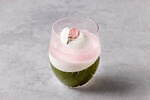 グランド ハイアット 東京の春限定“桜”スイーツ、桜香るショートケーキ＆花を描いたエクレア｜写真2