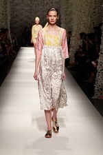 ミッソーニ 2015年春夏コレクション - 羽のように軽やかな洋服で表現する、“生きる喜び”｜写真7