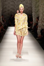 ミッソーニ 2015年春夏コレクション - 羽のように軽やかな洋服で表現する、“生きる喜び”｜写真8