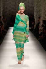 ミッソーニ 2015年春夏コレクション - 羽のように軽やかな洋服で表現する、“生きる喜び”｜写真13