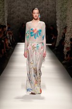 ミッソーニ 2015年春夏コレクション - 羽のように軽やかな洋服で表現する、“生きる喜び”｜写真28