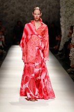 ミッソーニ 2015年春夏コレクション - 羽のように軽やかな洋服で表現する、“生きる喜び”｜写真34