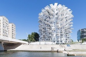 自然と都市を貫く“森”の建築、藤本壮介の個展が森美術館で - 活動を俯瞰する大型インスタレーションも