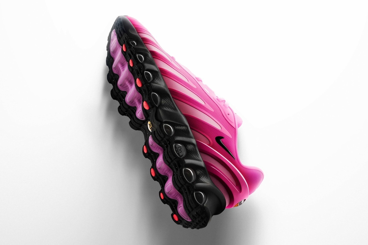 NIKE スニーカー　エピック リアクト フライニット2 ピンク Runners Pulse