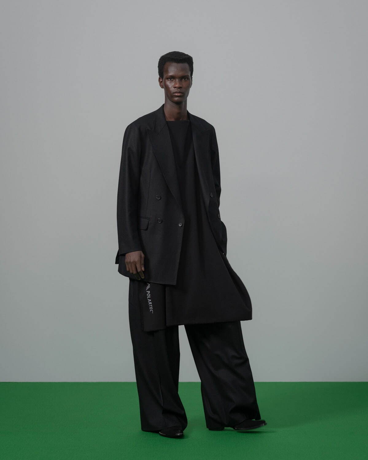 レインメーカー(RAINMAKER) 2025-26年秋冬ウィメンズ&メンズコレクション  - 写真22