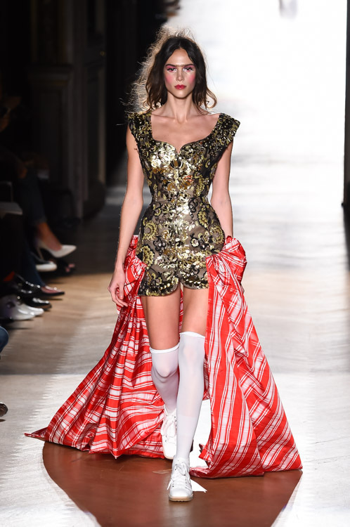 ヴィヴィアン・ウエストウッド ゴールドレーベル(Vivienne Westwood Gold Label) 2015年春夏ウィメンズコレクション  - 写真86