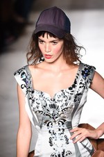 ヴィヴィアン・ウエストウッド ゴールドレーベル 2015年春夏コレクション - 次世代の子供達に捧ぐ｜写真85